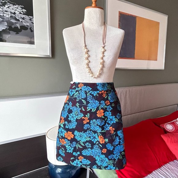 Real Pretty LOFT Jacquard Floral Print Short Skirt US 2 NWOT   - B510 - Picture 2 of 6